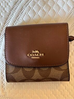 Coach Brown Signature Trifold Wallet with Gold Logo